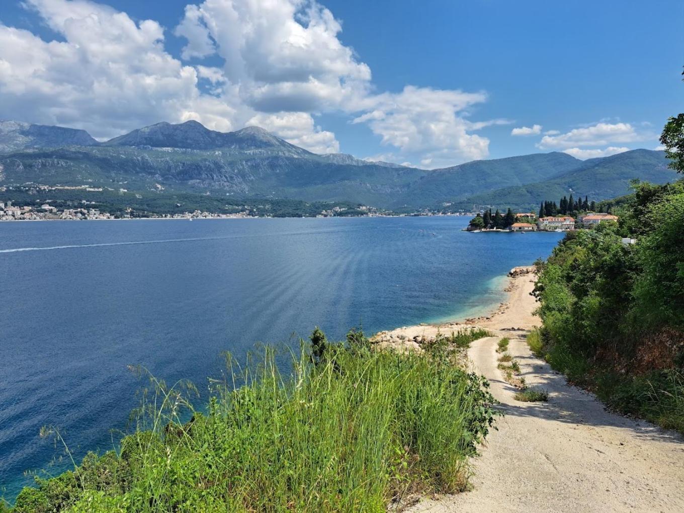 Glamping Peninsula Lustica Rose Villa Tivat Exterior foto